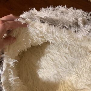 Luxurious Cream and Gray Faux Fur nest large orthopedic furry bed for cats,dogs